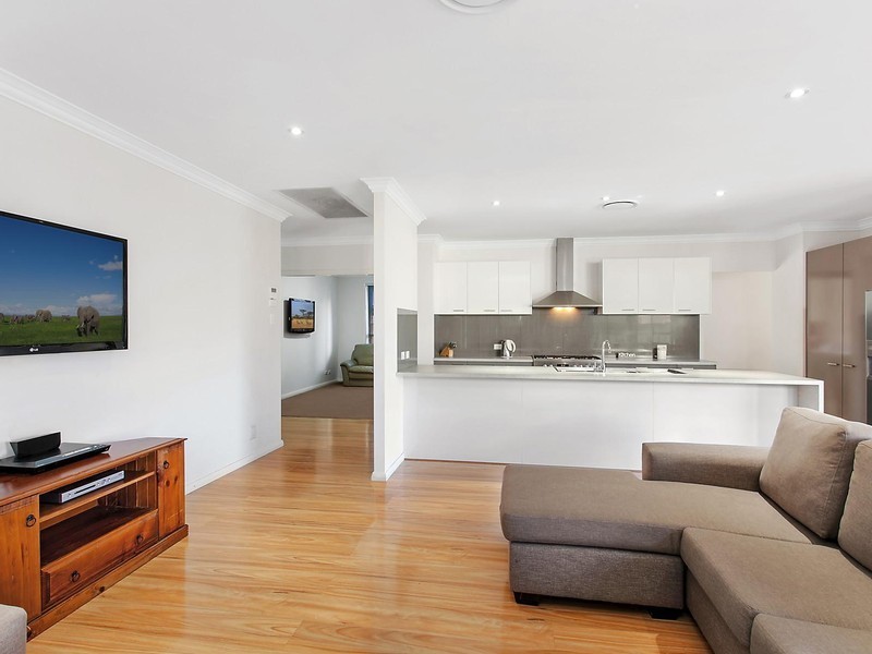 14 Asimus Circuit, Elderslie NSW 2570