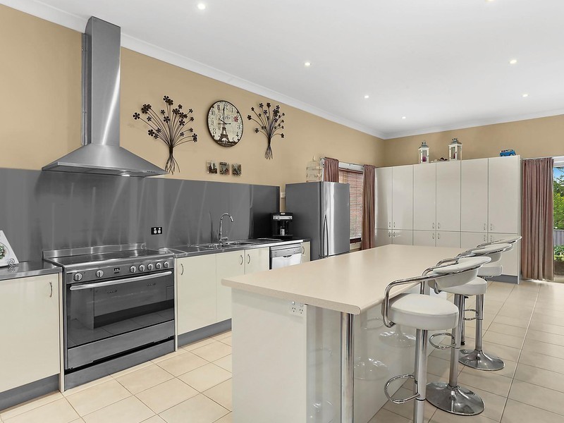 6 Steveys Forest Road, Oakdale NSW 2570