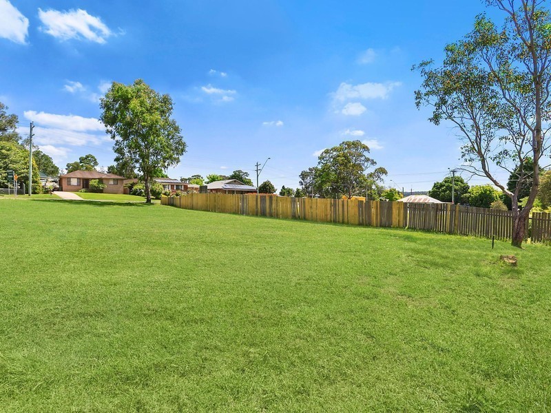 15 Mary Street, The Oaks NSW 2570