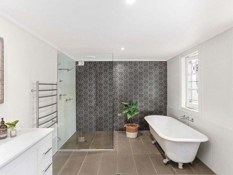 190 Menangle Street, Picton NSW 2571