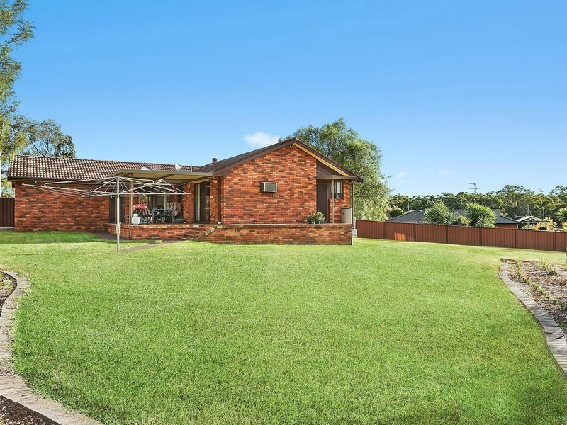 1 Kevin Place, Thirlmere NSW 2572