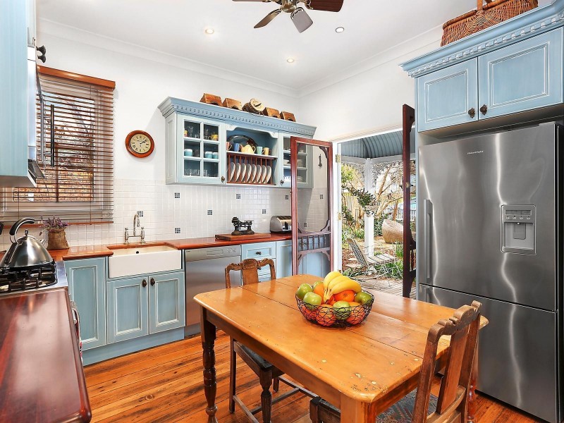 261 Menangle Street, Picton NSW 2571