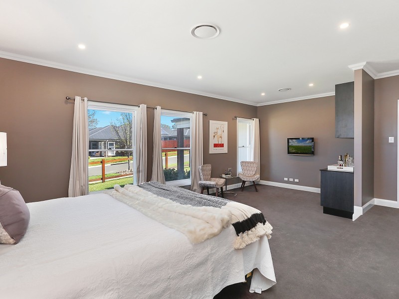 6 Sutton Crescent, Wilton NSW 2571