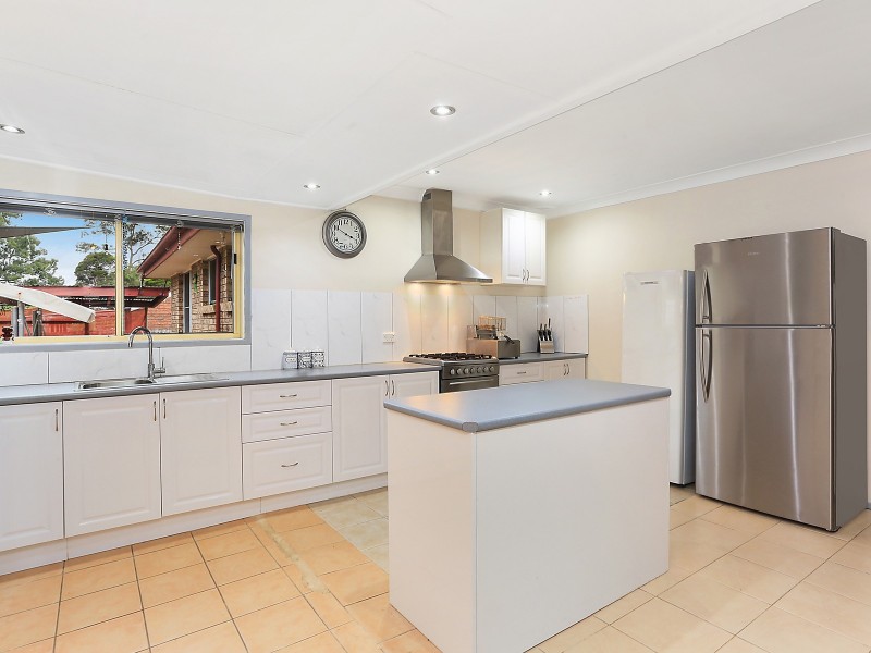 13 Hunter Street, Tahmoor NSW 2573