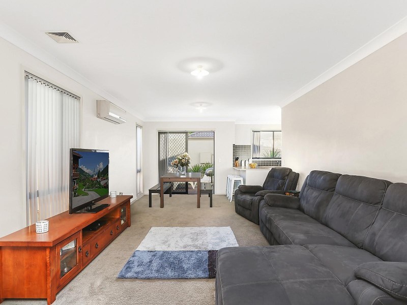 8 Belmont Avenue, Spring Farm NSW 2570