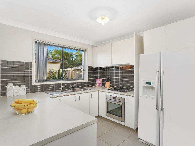 8 Belmont Avenue, Spring Farm NSW 2570