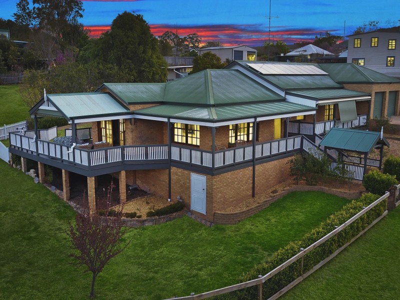 2 Cowper Street, Picton NSW 2571