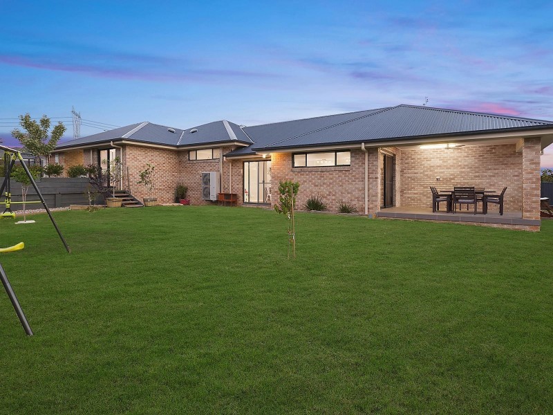 8 Pimlico Avenue, Currans Hill NSW 2567