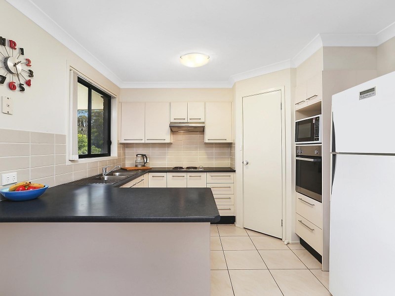 10 Laura Street, Hill Top NSW 2575