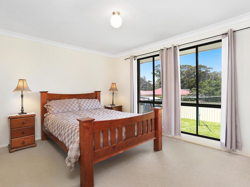 10 Laura Street, Hill Top NSW 2575