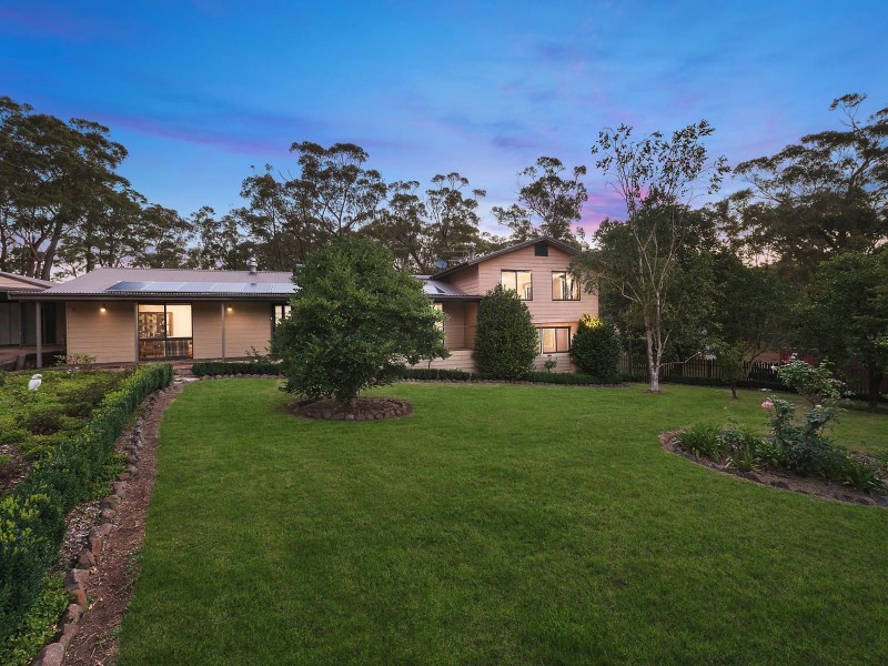 33 King Street, Hill Top NSW 2575