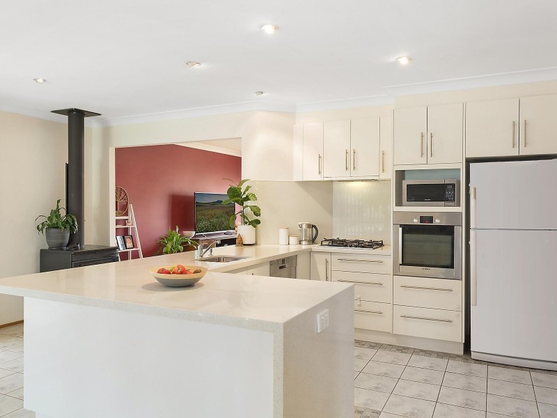 52 Tramway Drive, Currans Hill NSW 2567