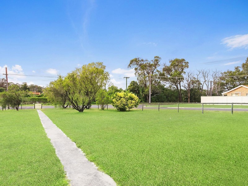61 Pitt Street, Tahmoor NSW 2573