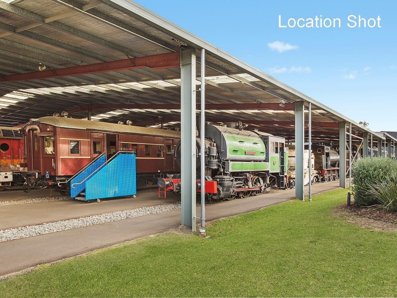 296 Thirlmere Way, Thirlmere NSW 2572