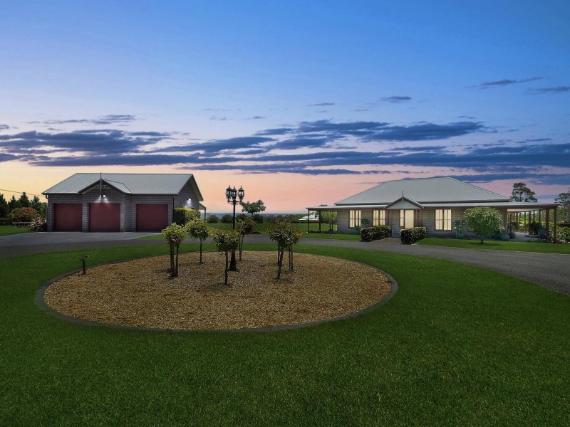 4 Mount View Close, Razorback NSW 2571