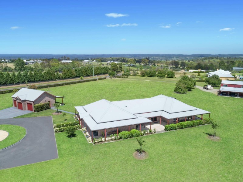4 Mount View Close, Razorback NSW 2571