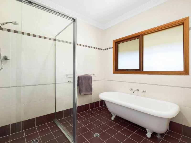 4 Mount View Close, Razorback NSW 2571