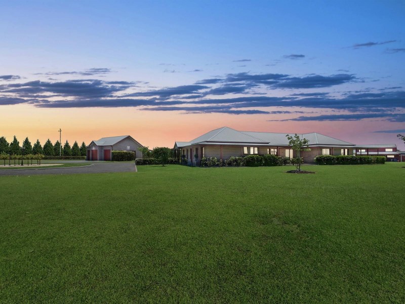 4 Mount View Close, Razorback NSW 2571