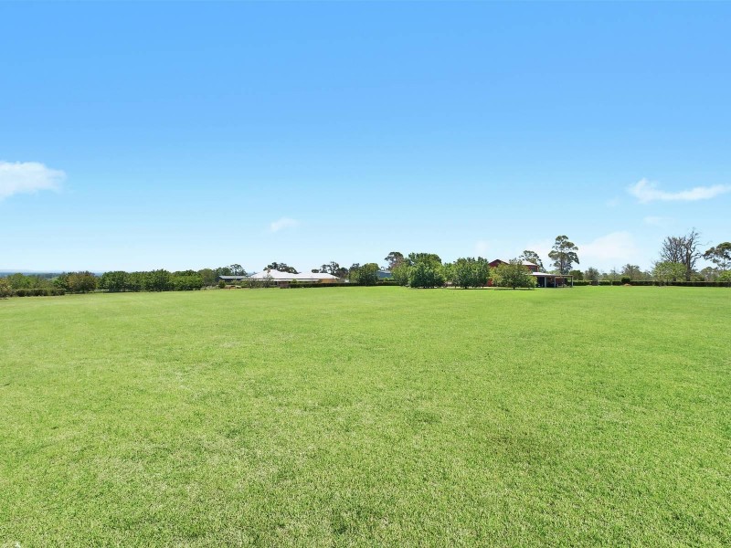 4 Mount View Close, Razorback NSW 2571