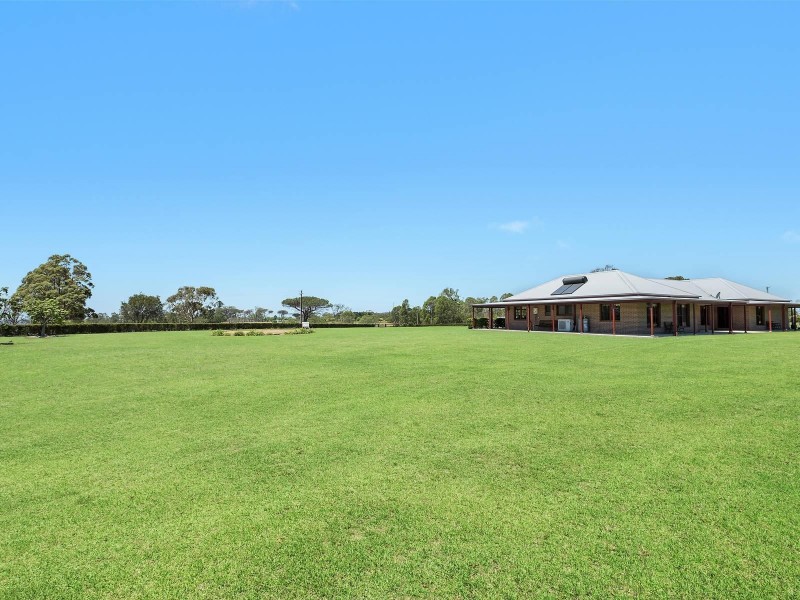 4 Mount View Close, Razorback NSW 2571