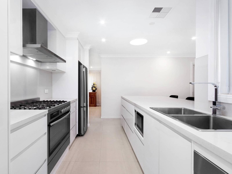 2 Hoop Place, Spring Farm NSW 2570