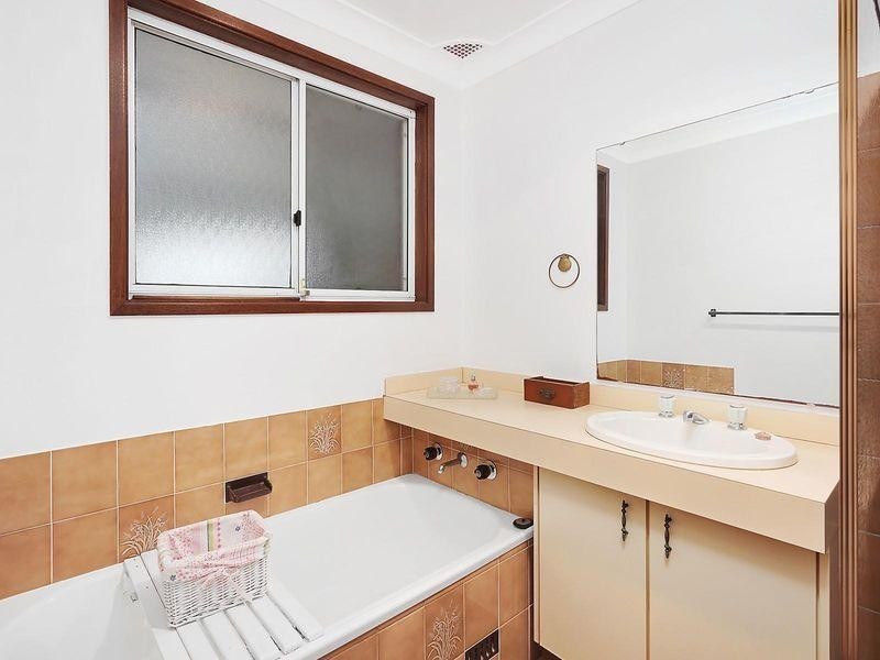 867 Montpelier Drive, The Oaks NSW 2570