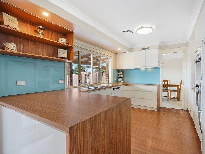 24 Devitt Crescent, The Oaks NSW 2570