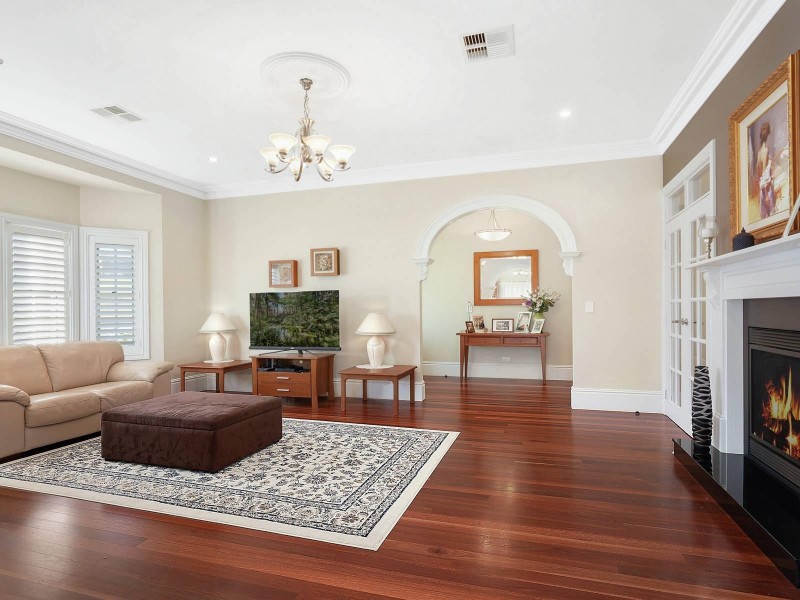 10 Carramar Close, Picton NSW 2571