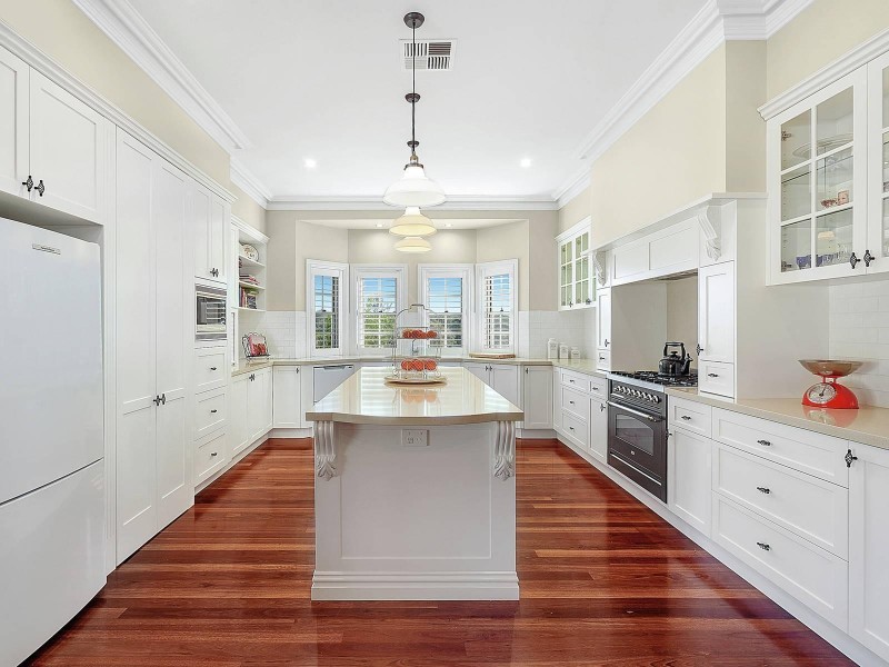 10 Carramar Close, Picton NSW 2571