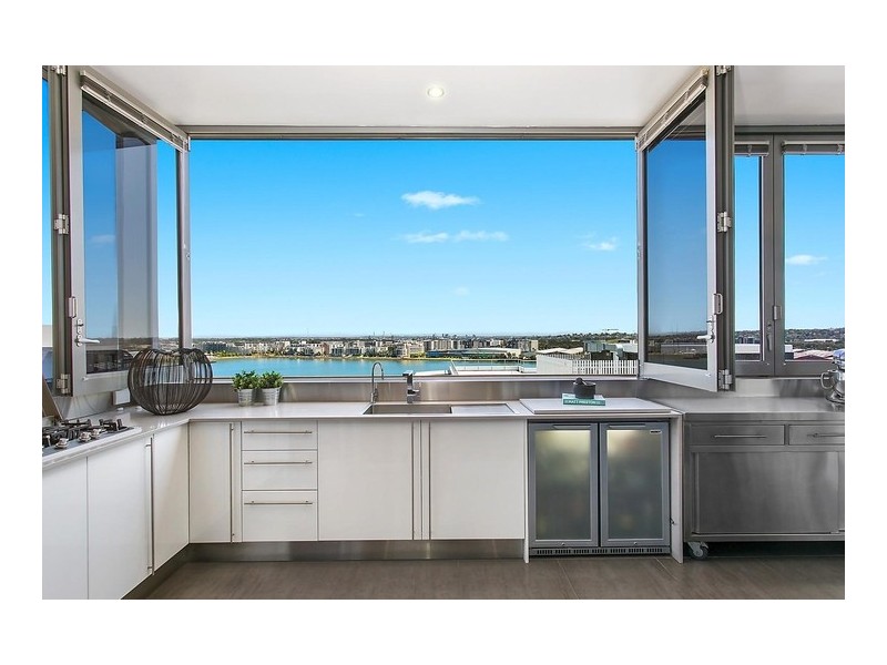 The Penthouse, 2 Marquet Street, Rhodes NSW 2138