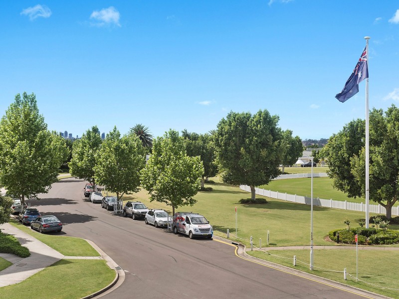 37/2 Juniper Drive, Breakfast Point NSW 2137