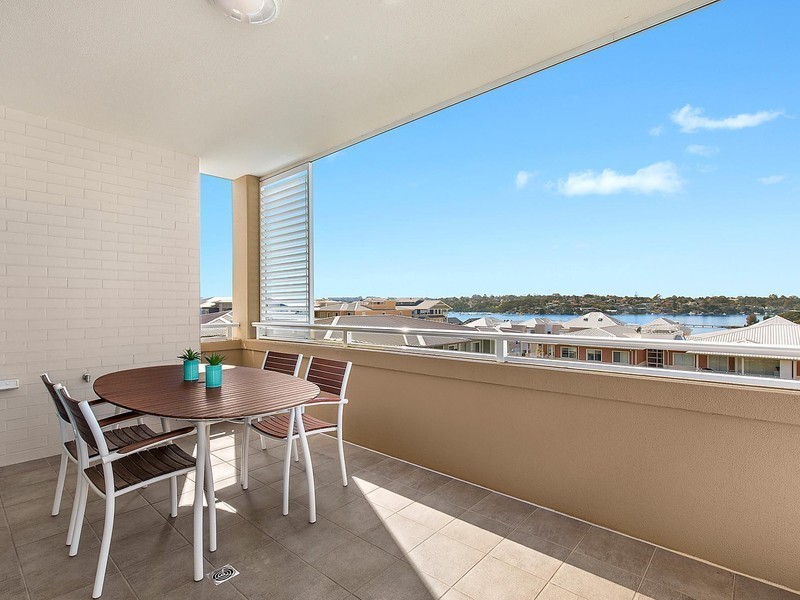 302/10 Vineyard Way, Breakfast Point NSW 2137