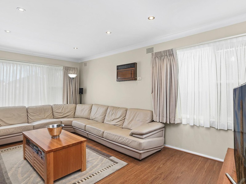 25 Toby Crescent, Panania NSW 2213