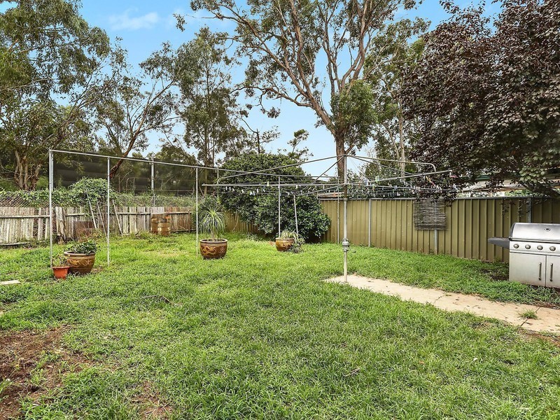 25 Toby Crescent, Panania NSW 2213