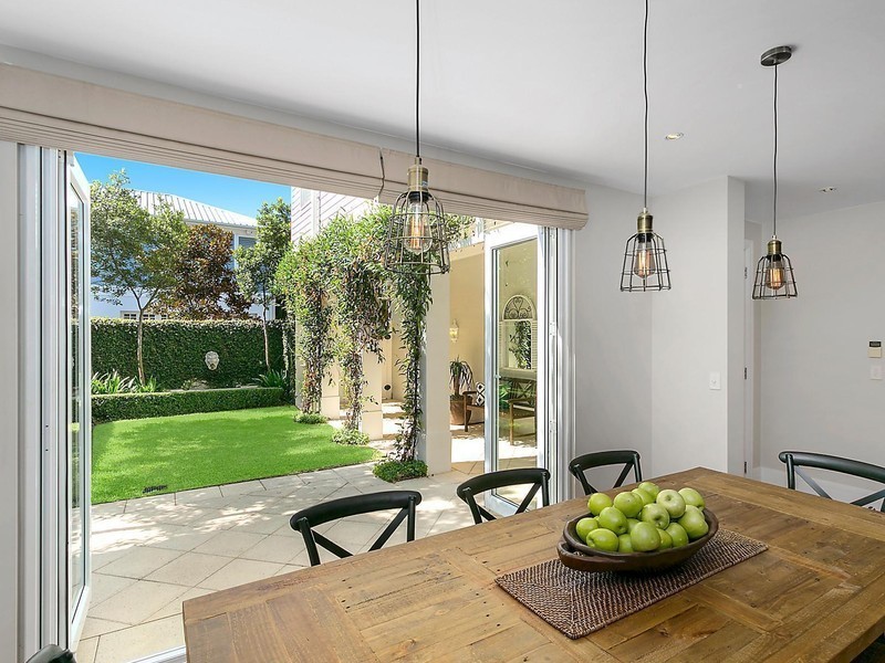 27 Jacaranda Drive, Cabarita NSW 2137