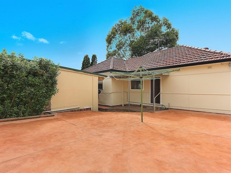 77 Harry Avenue, Lidcombe NSW 2141