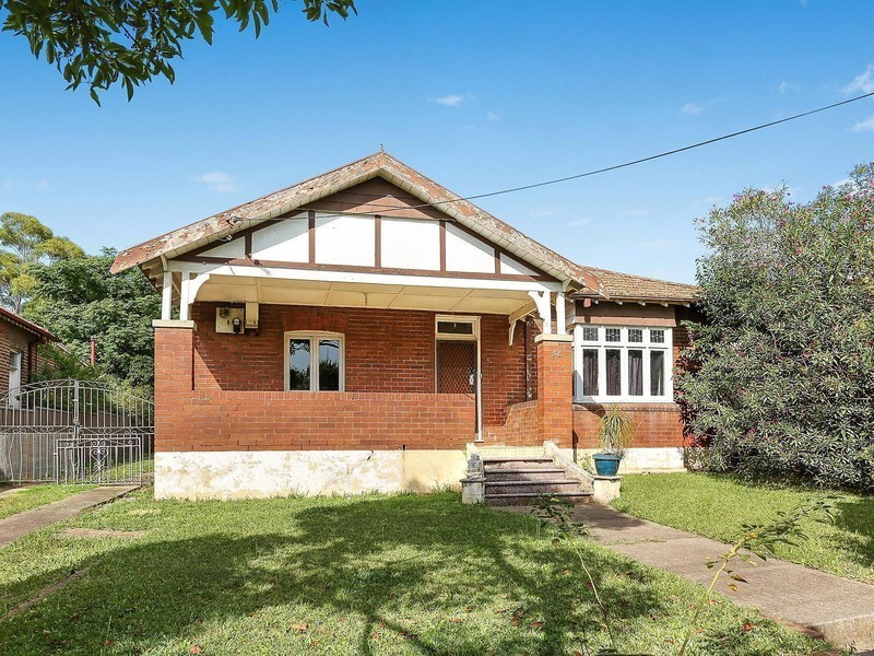 52 The Crescent, Homebush NSW 2140