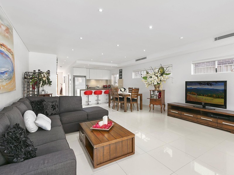 12 Boronia Street, Belfield NSW 2191