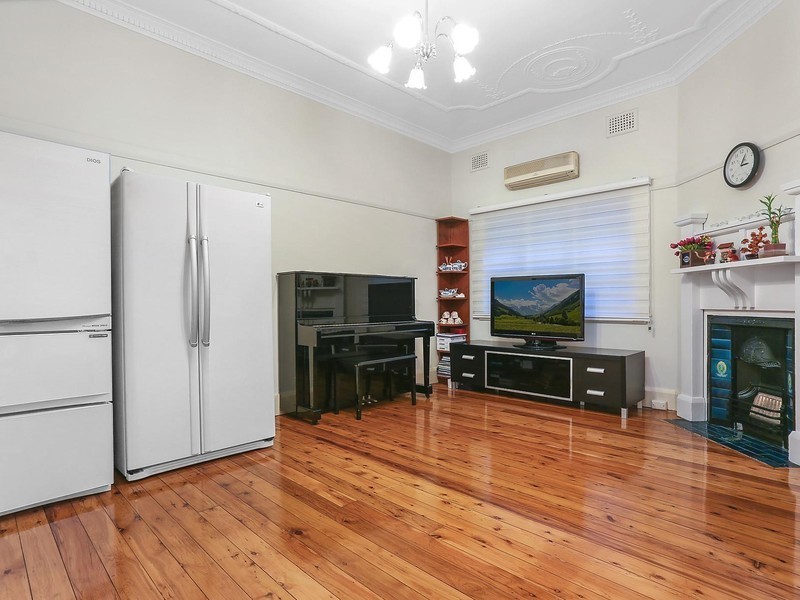 32 Waimea Street, Burwood NSW 2134