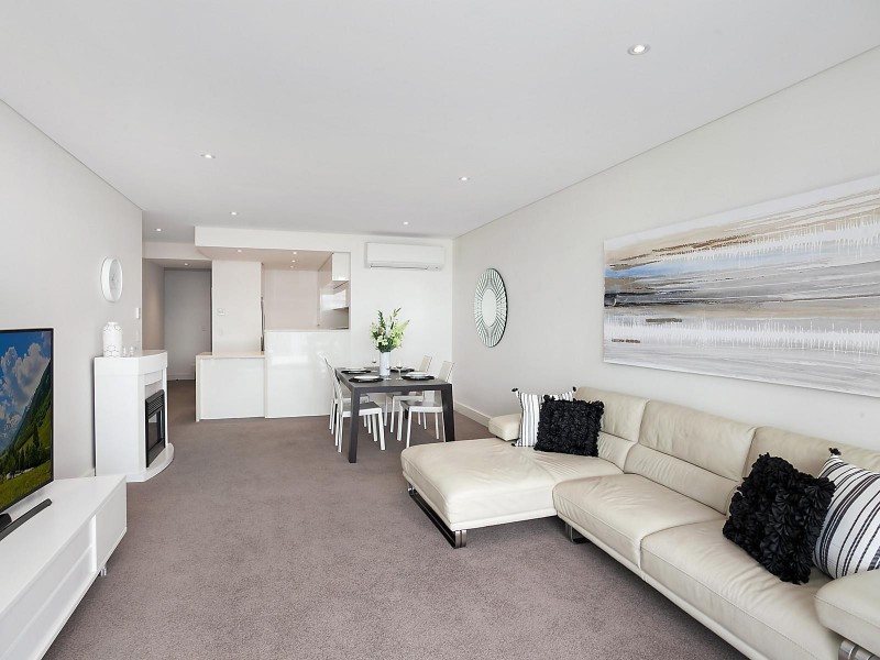 204/68 Peninsula Drive, Breakfast Point NSW 2137