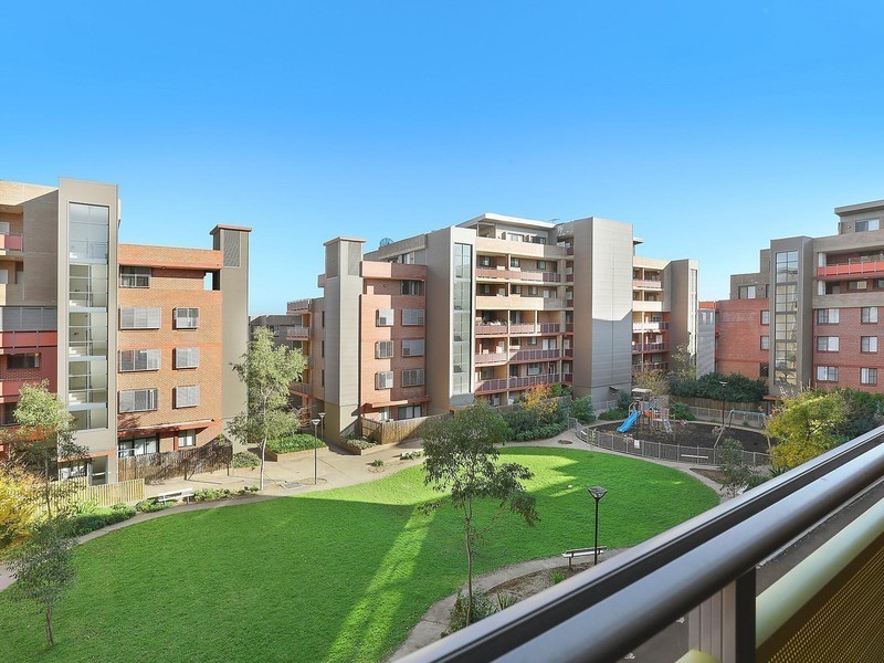 302J/27 George Street, North Strathfield NSW 2137