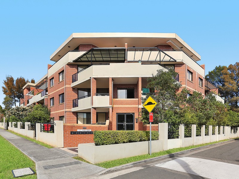 21/2 Kitchener Avenue, Regents Park NSW 2143