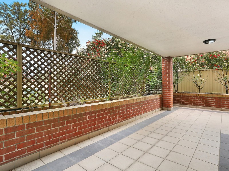 21/2 Kitchener Avenue, Regents Park NSW 2143