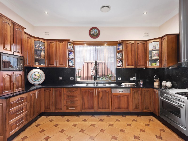 17 La Mascotte Avenue, Concord NSW 2137