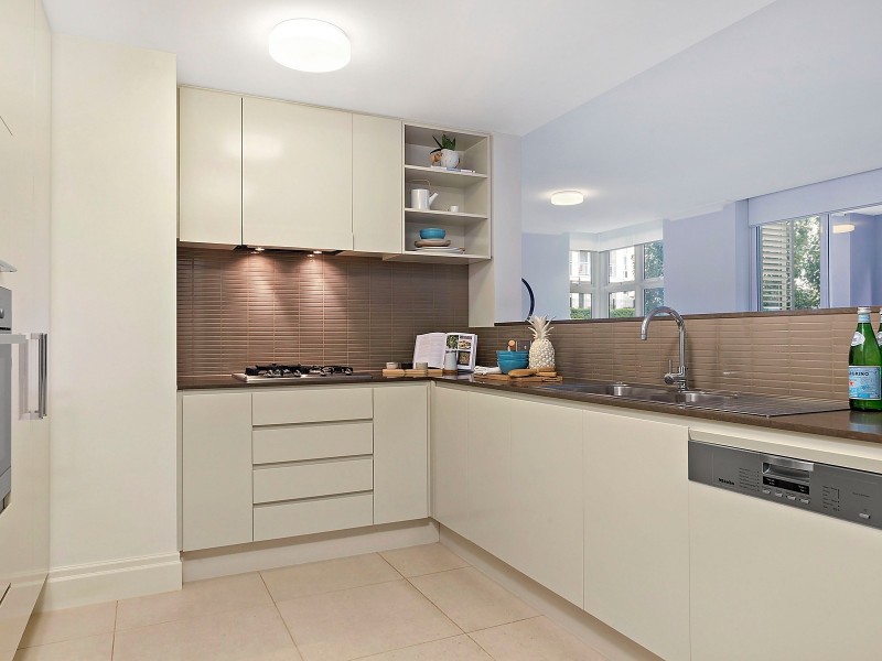 11/1 Rosewater Circuit, Breakfast Point NSW 2137