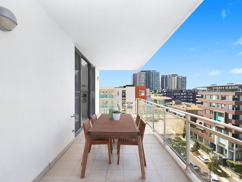 815/6 Baywater Drive, Wentworth Point NSW 2127