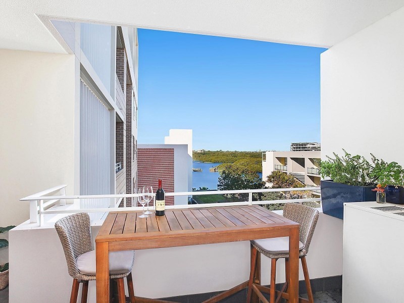 641/2 The Crescent, Wentworth Point NSW 2127