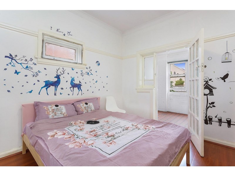 2/25 Clarence Street, Burwood NSW 2134