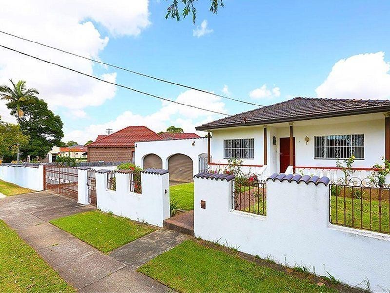 2 Tripod Street, Concord NSW 2137