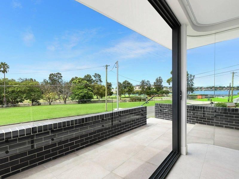 32A Sanders Parade, Concord NSW 2137